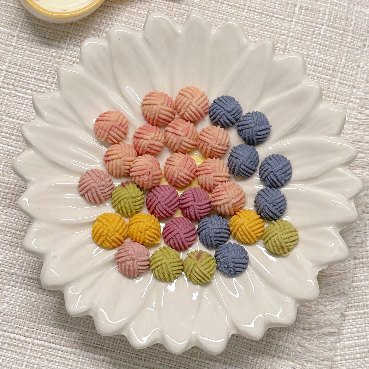Chicken Yarn Ball Cookies